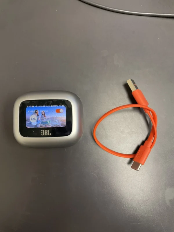 JBL Live Buds 3 Noise-canceling True Wireless Earbuds - Silver - Image 2